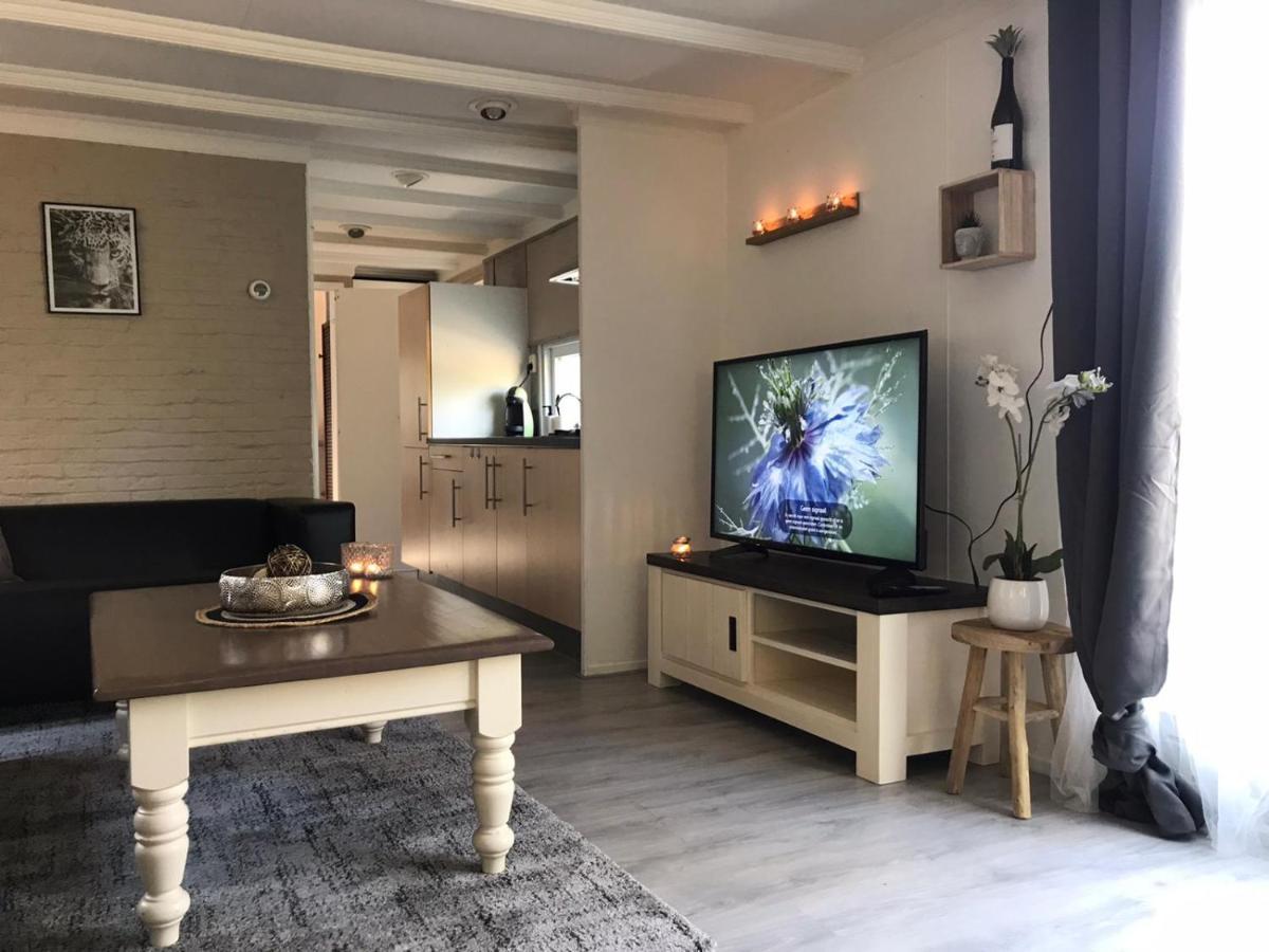 הוילה פורטהאוזן Omheind Chalet Met Prive Hottub. Op De Veluwe מראה חיצוני תמונה